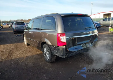 2015 Chrysler Town & Country Touring-L z USA, uszkodzony, nr VIN 2C4RC1CG6FR617950